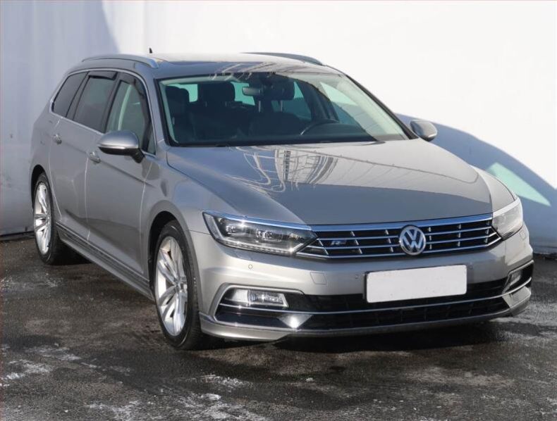 Volkswagen Passat - hlavní fotka inzerátu
