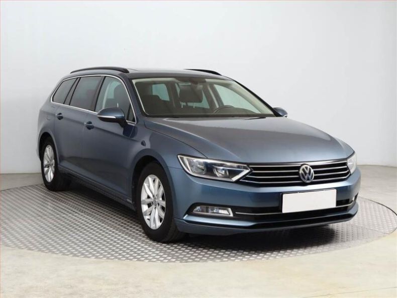 Volkswagen Passat - hlavní foto