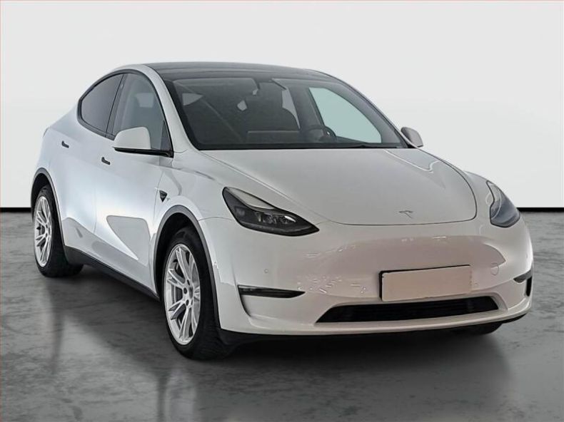 Tesla Model Y - hlavní foto