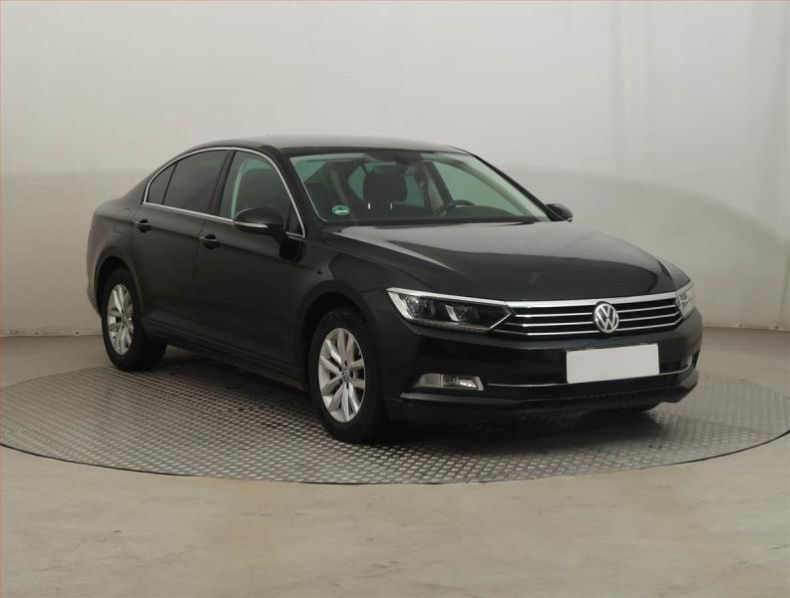 Volkswagen Passat - hlavní foto