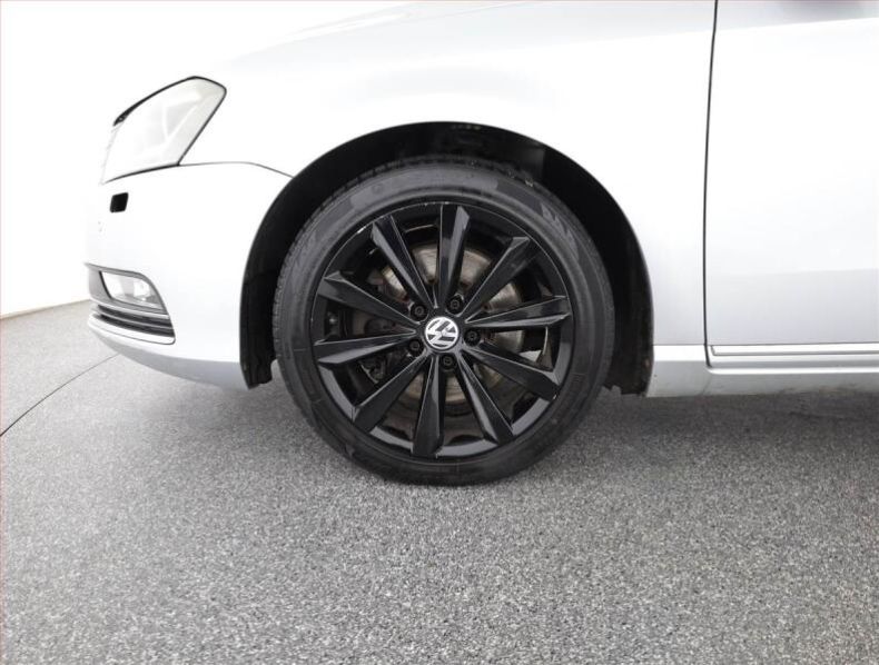 Volkswagen Passat - hlavní fotka