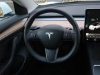 Tesla Model 3 - fotka číslo 16