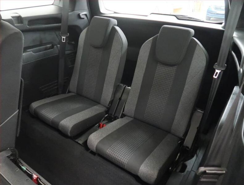 Peugeot 5008 - hlavní fotka