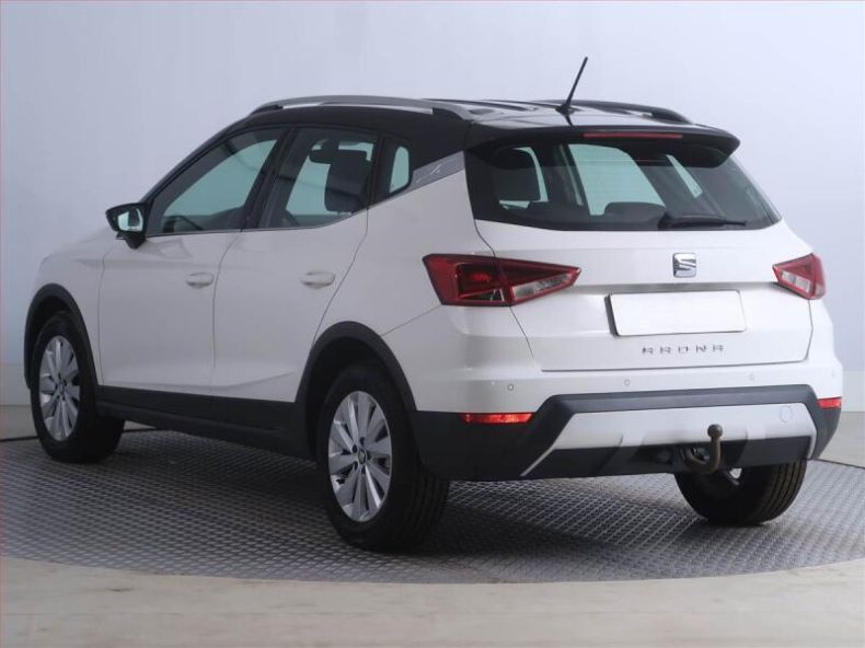 Seat Arona - hlavní fotka