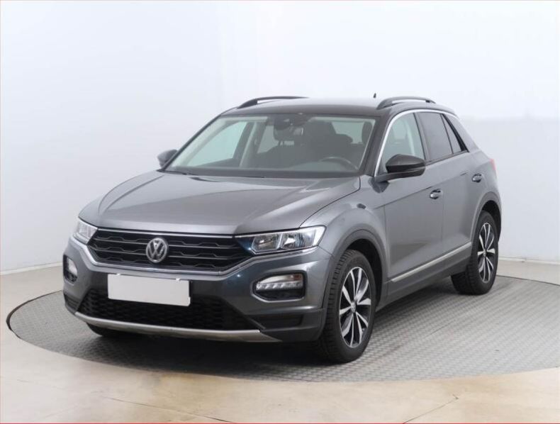 Volkswagen T-Roc - hlavní fotka