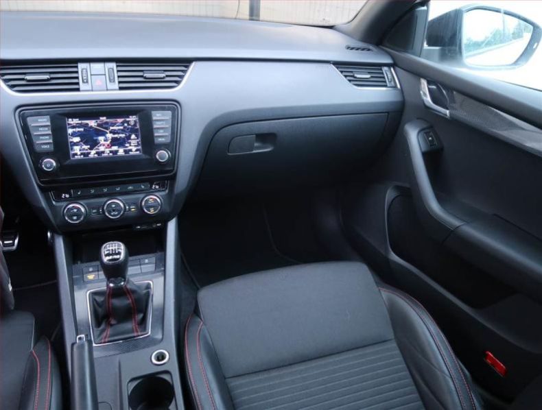 Škoda Octavia - hlavní fotka