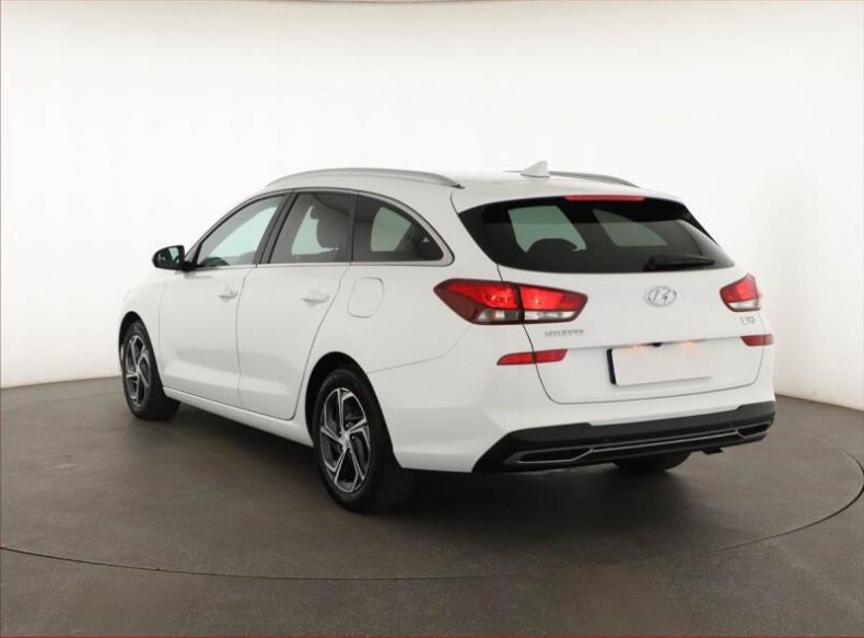 Hyundai i30 - hlavní fotka