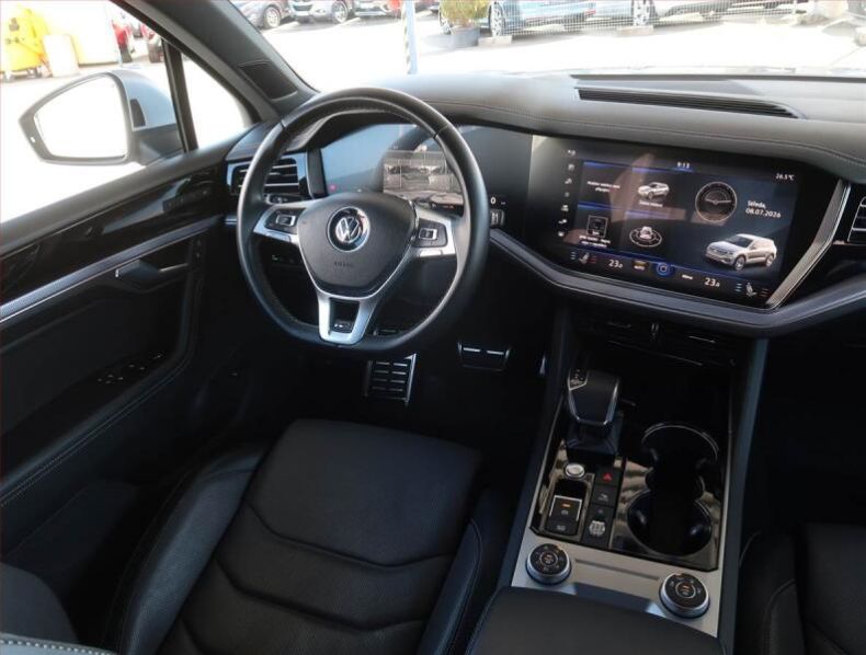 Volkswagen Touareg - hlavní fotka
