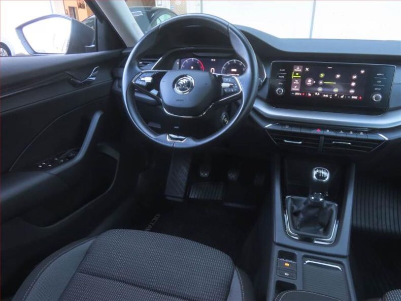 Škoda Octavia - hlavní fotka
