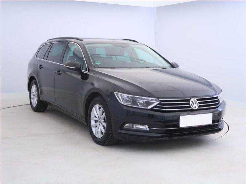 Volkswagen Passat - hlavní fotka inzerátu