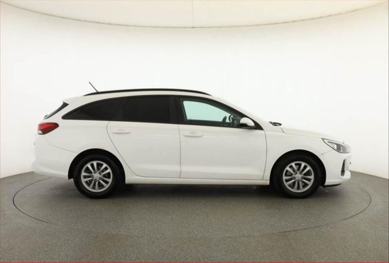 Hyundai i30 - hlavní fotka