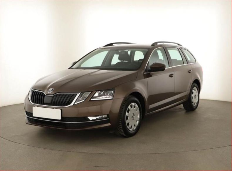 Škoda Octavia - hlavní fotka