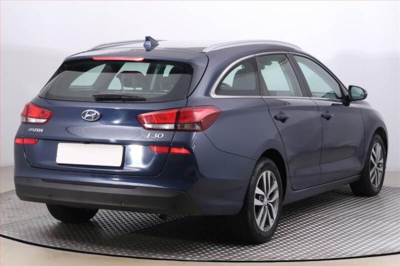 Hyundai i30 - hlavní fotka