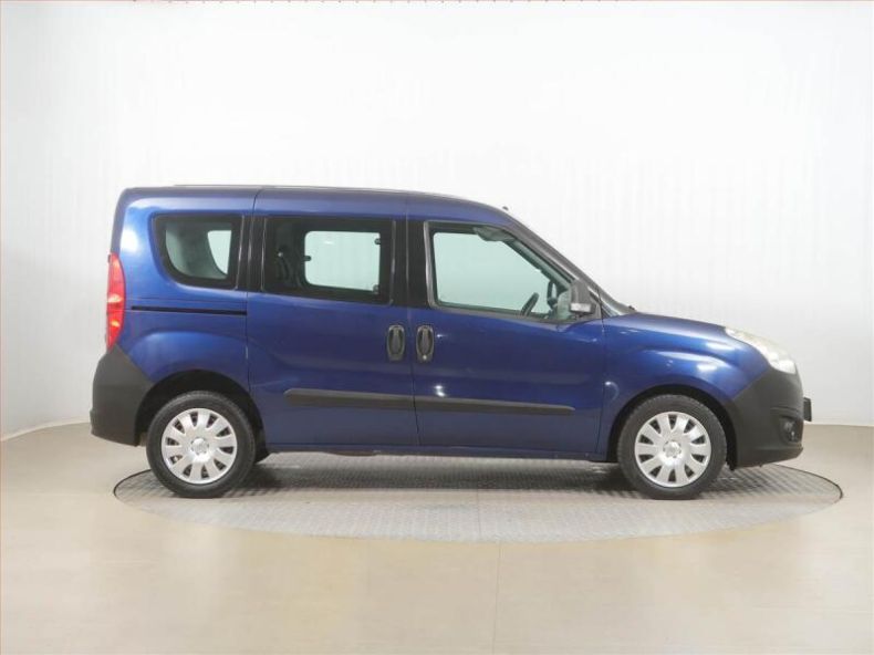 Opel Combo - hlavní fotka