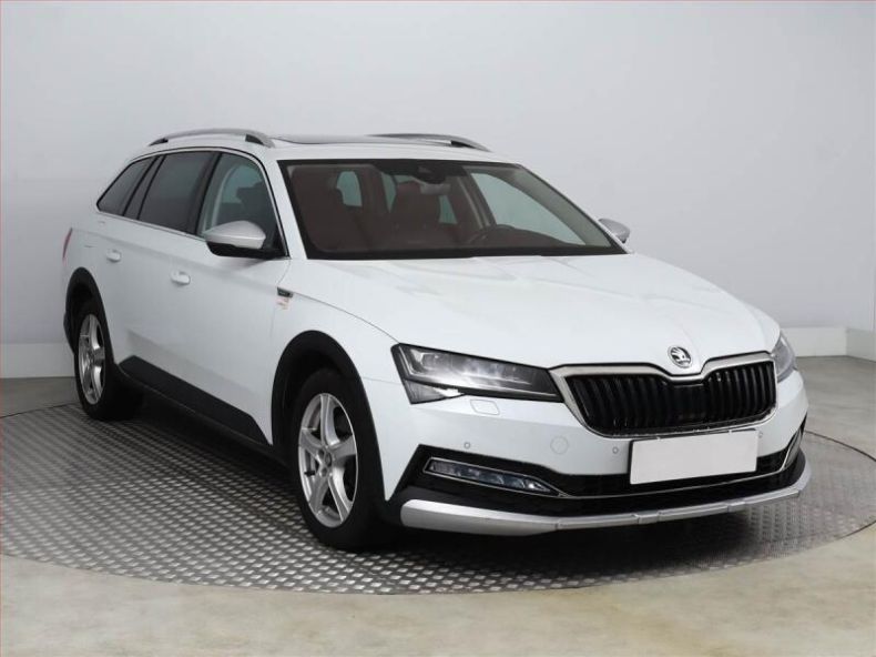Škoda Superb - hlavní fotka