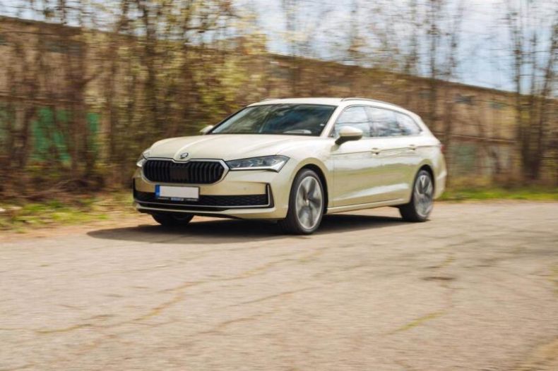 Škoda Superb - hlavní fotka