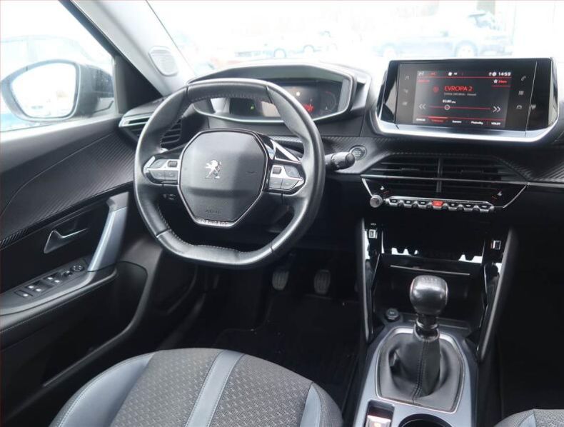 Peugeot 2008 - hlavní fotka