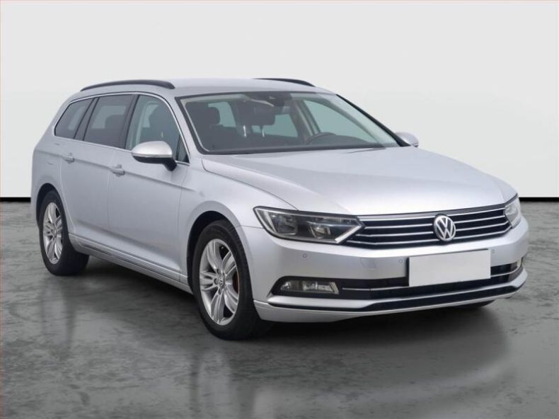 Volkswagen Passat - hlavní fotka inzerátu