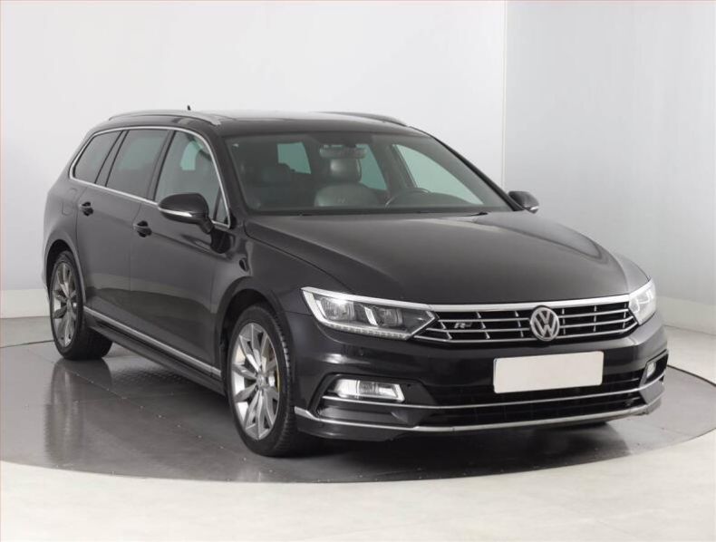 Volkswagen Passat - hlavní fotka inzerátu