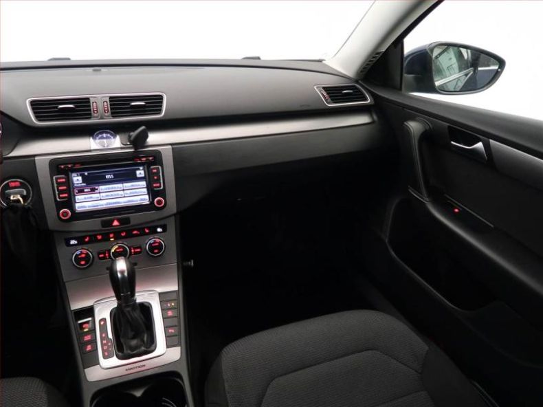 Volkswagen Passat - hlavní fotka