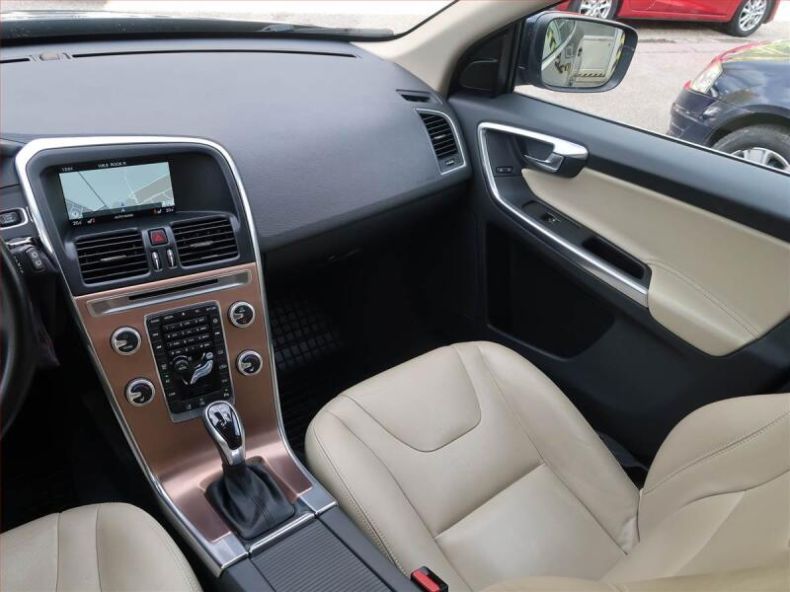 Volvo XC60 - hlavní fotka