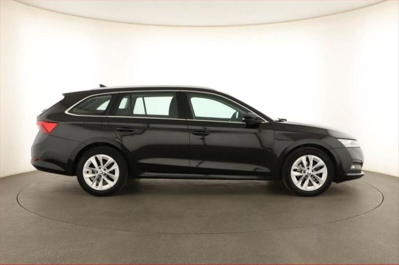 Škoda Octavia - hlavní fotka