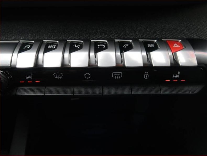 Peugeot 3008 - hlavní fotka