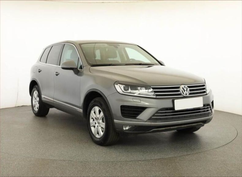 Volkswagen Touareg - hlavní fotka