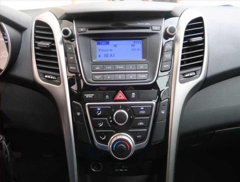 Hyundai i30 - hlavní fotka