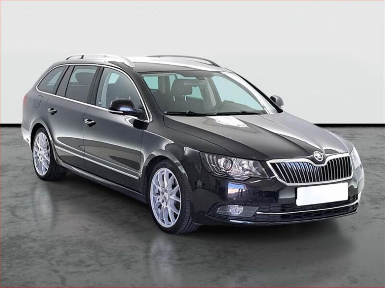 Škoda Superb - hlavní foto
