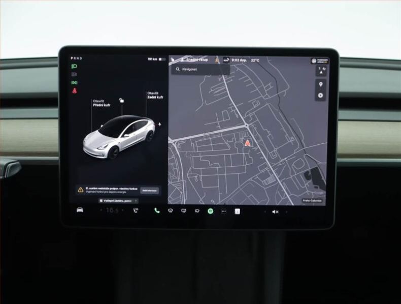 Tesla Model 3 - hlavní fotka
