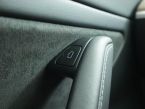 Tesla Model 3 - fotka číslo 17