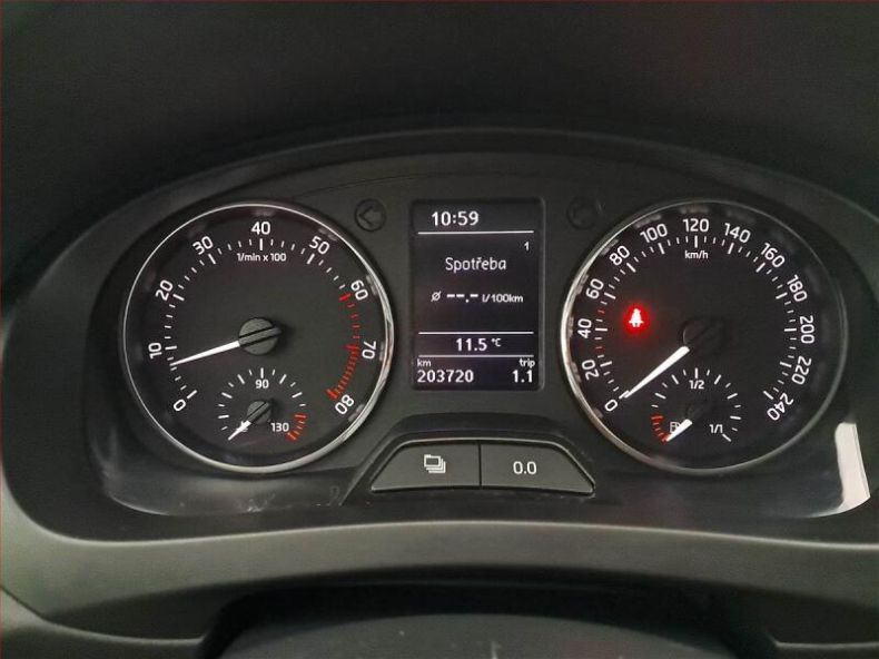 Škoda Rapid - hlavní fotka