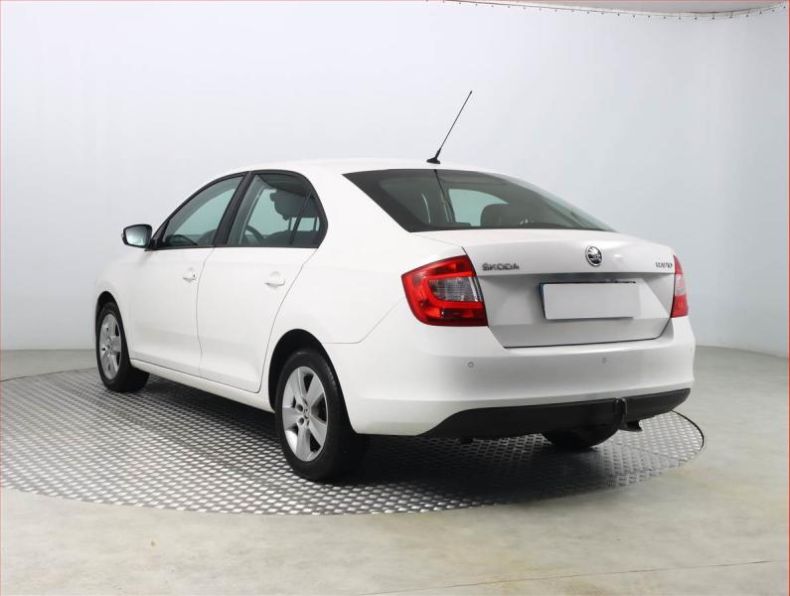 Škoda Rapid - hlavní fotka