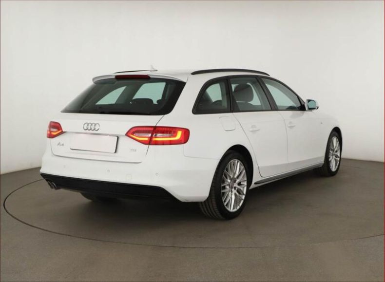 Audi A4 - hlavní fotka