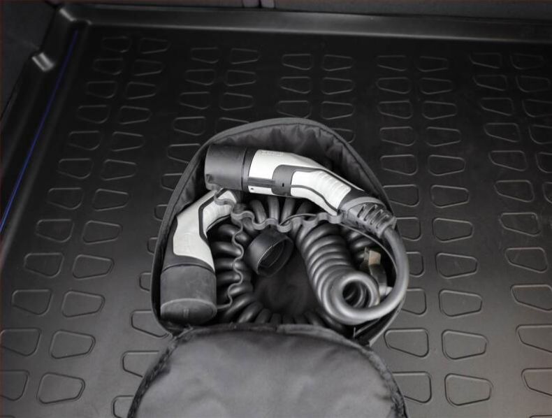 Hyundai Ioniq - hlavní fotka