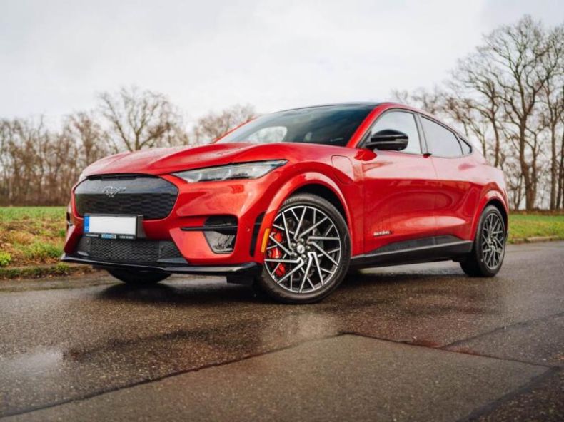 Ford Mustang Mach-E - hlavní foto