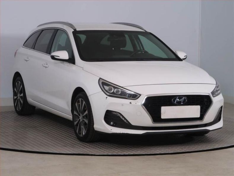 Hyundai i30 - hlavní foto