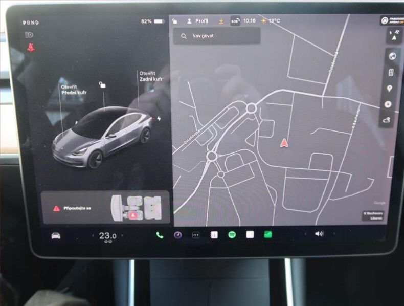 Tesla Model 3 - hlavní fotka