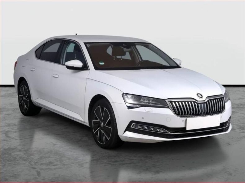 Škoda Superb - hlavní foto