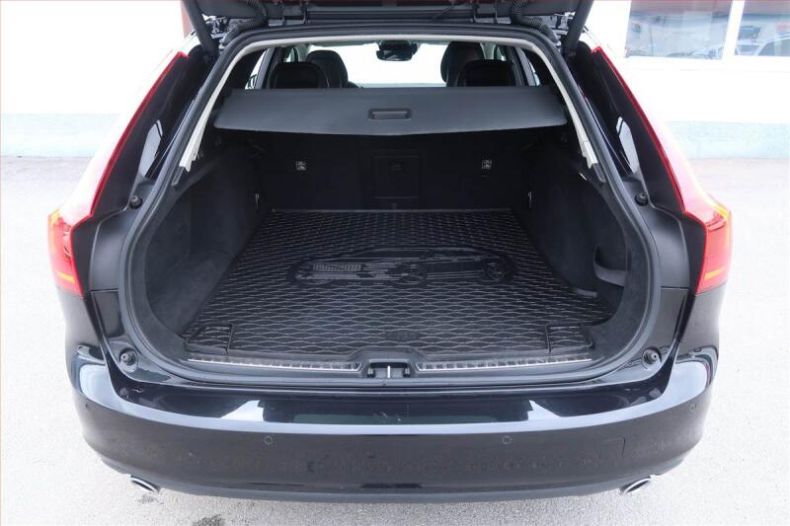 Volvo V90 - hlavní fotka