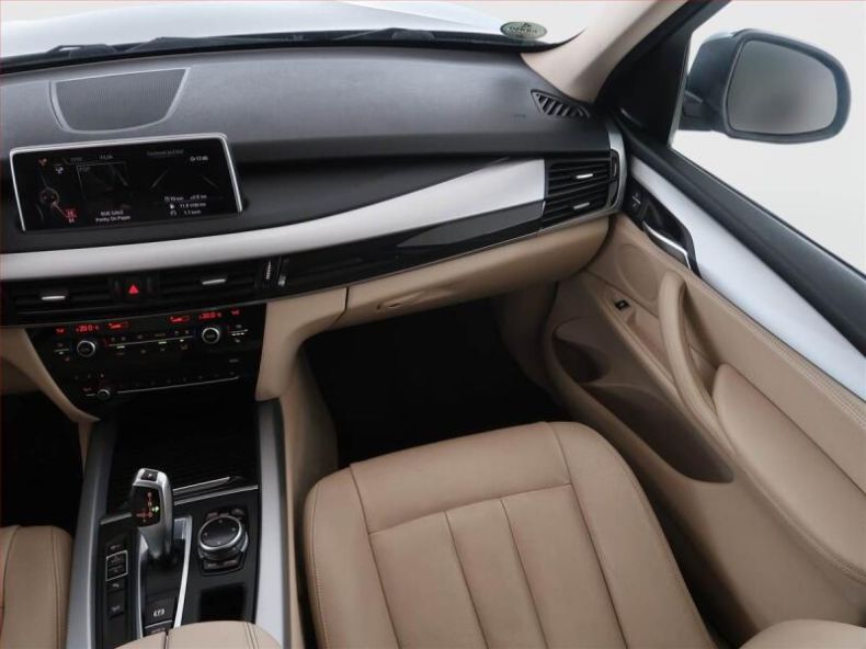 BMW X5 - hlavní fotka