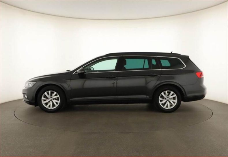 Volkswagen Passat - hlavní fotka