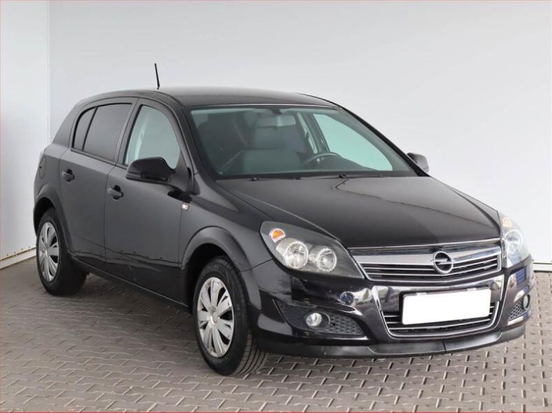 Opel Astra - hlavní fotka inzerátu