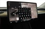 Tesla Model Y - fotka číslo 16