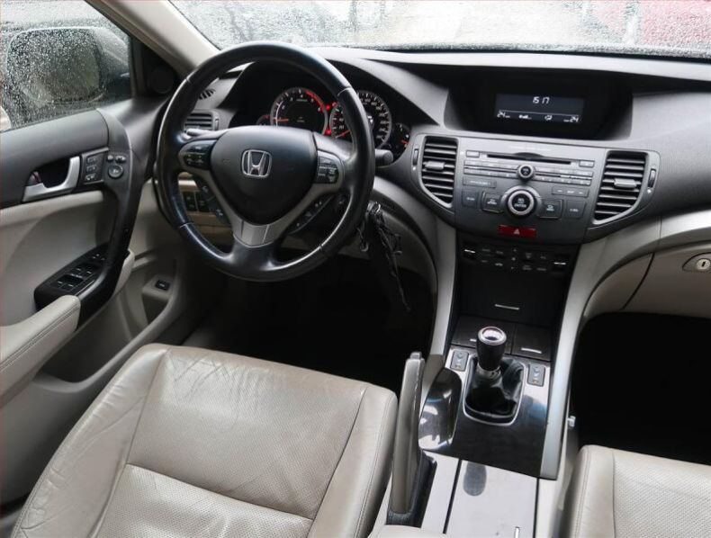 Honda Accord - hlavní fotka