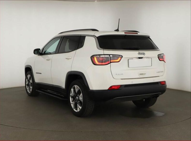Jeep Compass - hlavní fotka