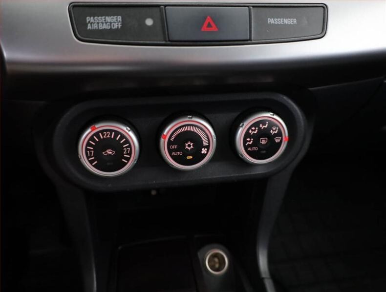 Mitsubishi Lancer - hlavní fotka