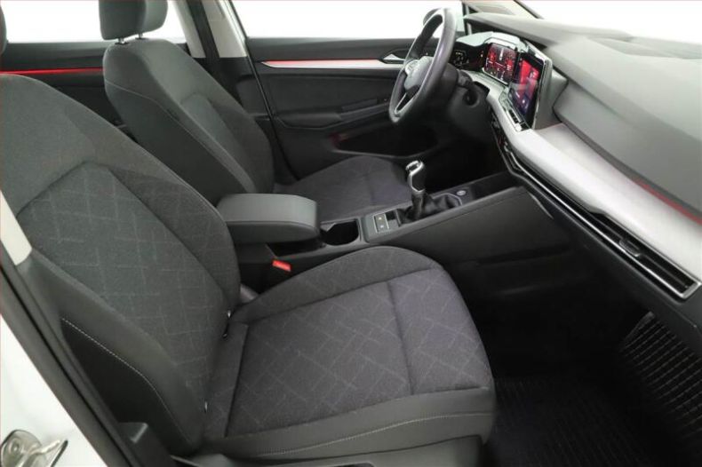 Volkswagen Golf - hlavní fotka