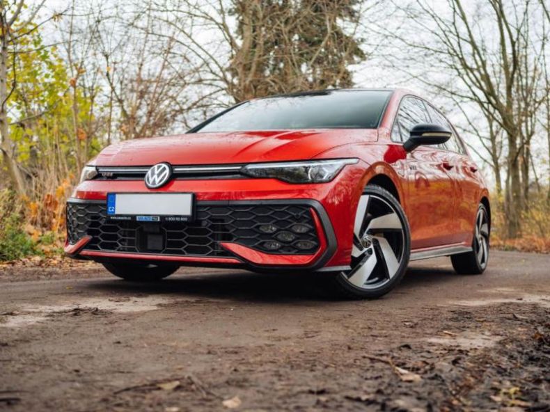 Volkswagen Golf - hlavní foto